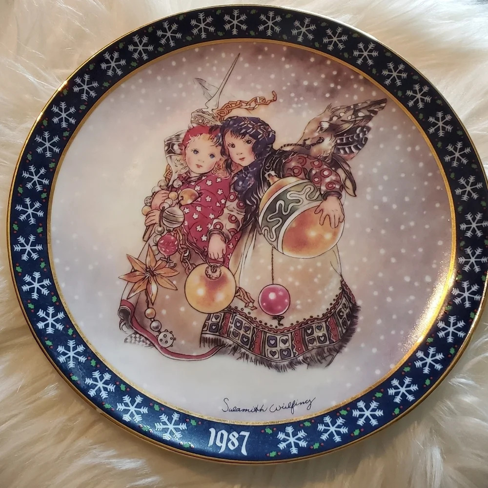 Sulamith Wulfing 1987 Collectors Plate